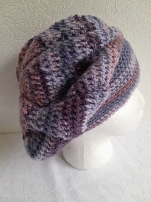 Béret femme unique " fait main " aux crochet 