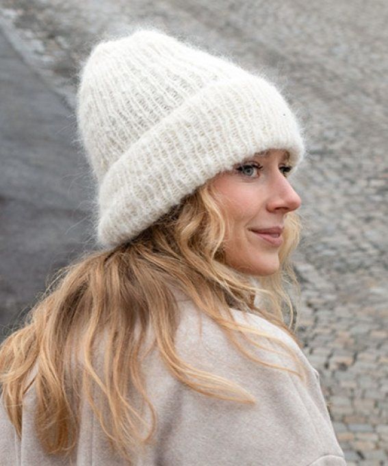 Bonnet femme en laine mohair tricoté main made in France - Louise