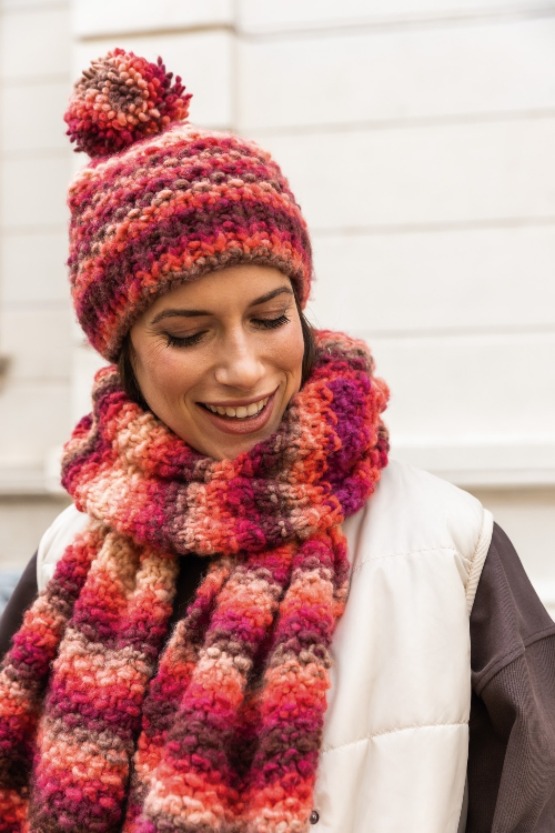 Echarpe, bonnet pour femme tricoter à la main sur mesure